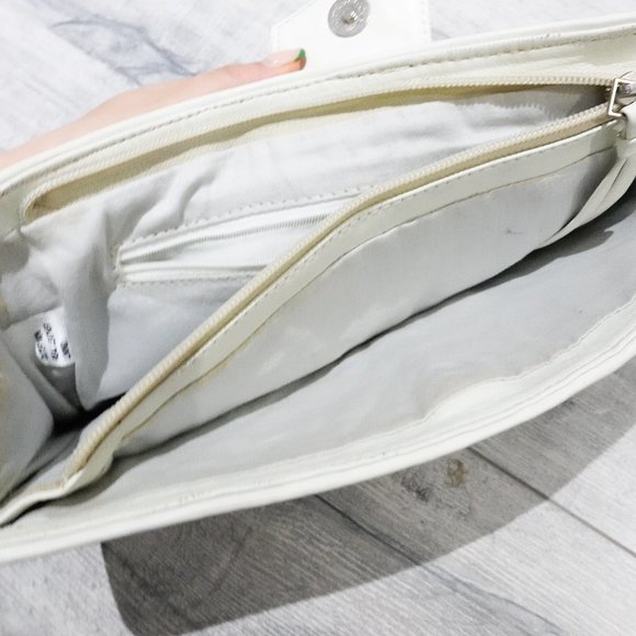 ALDO REAL LEATHER CLUTCH - Picture 3 of 3